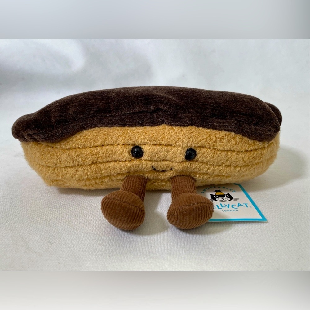 Jellycat Patisserie ETIENNE ECLAIR AMUSEABLE PARIS EXCLUSIVE Plush NEW IN HAND!